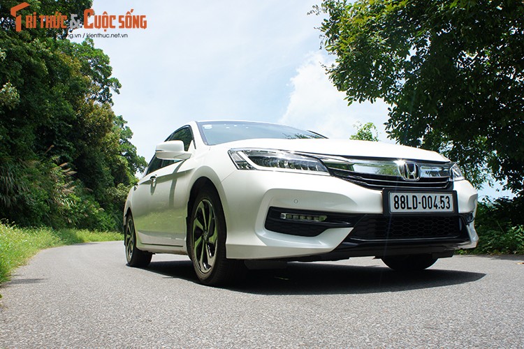 Trai nghiem Honda Accord 2016 gia 1,47 ty tai Viet Nam-Hinh-26